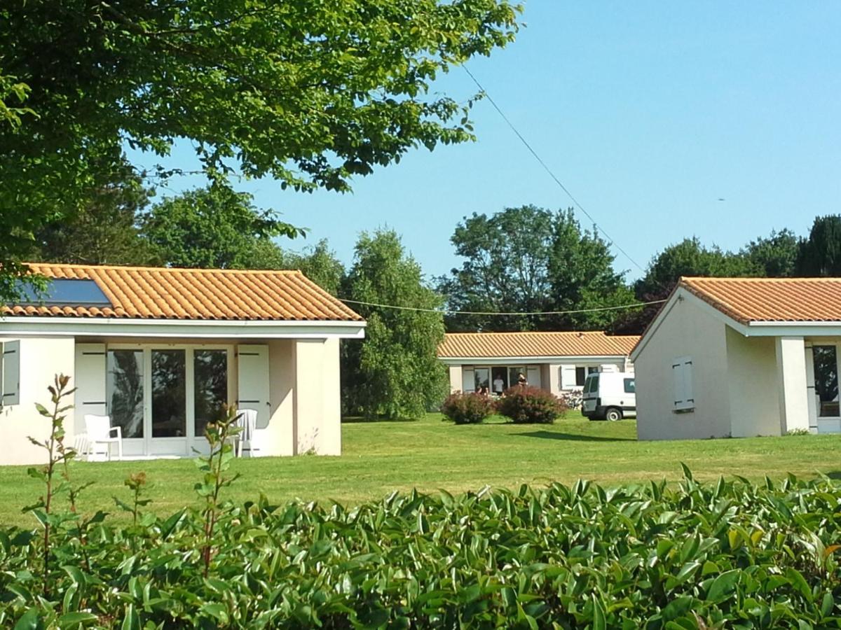 Hotel Olydea Le Lambon - Prailles-La-Couarde Esterno foto