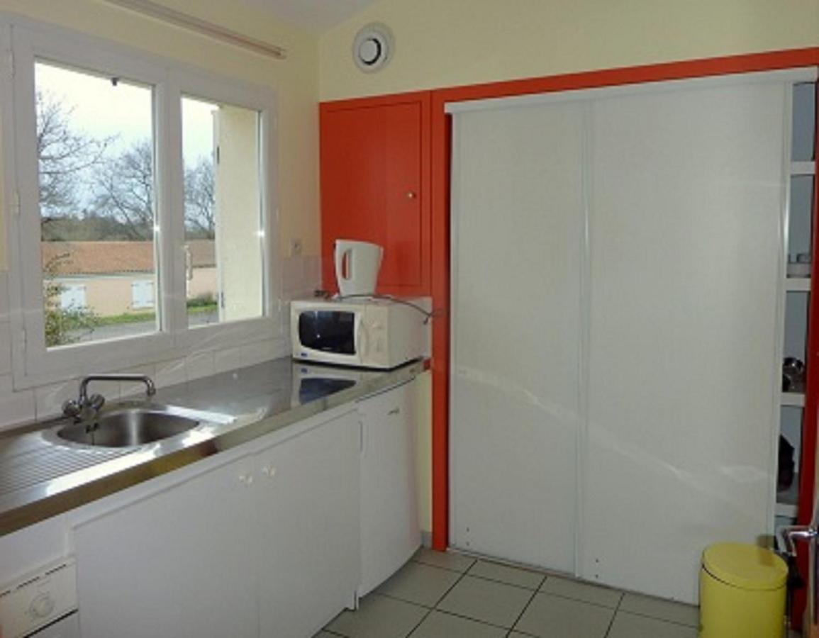 Hotel Olydea Le Lambon - Prailles-La-Couarde Esterno foto